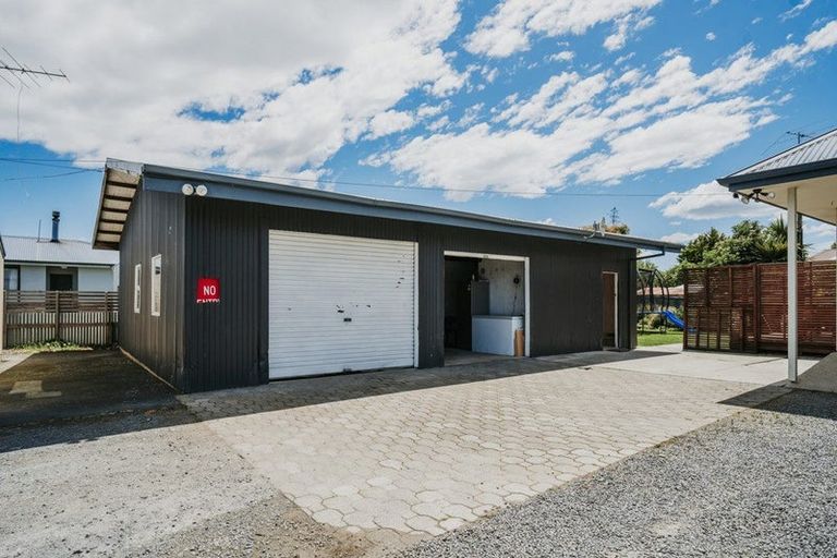 Photo of property in 18 Johnson Street, Milton, 9220