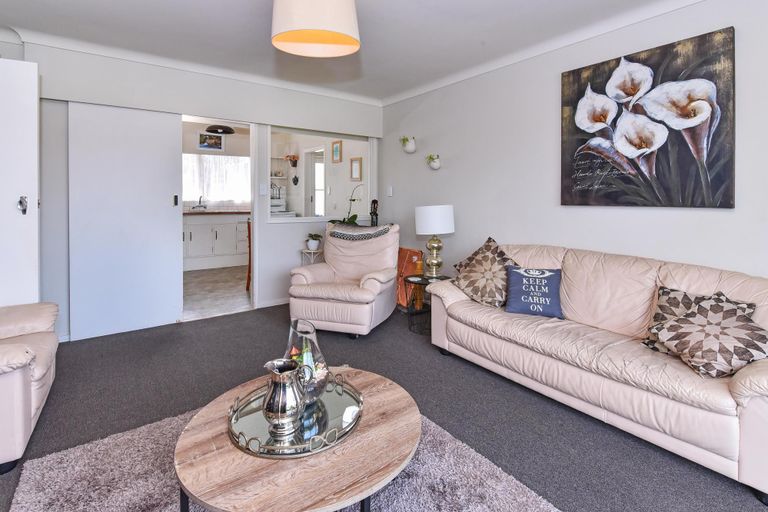 Photo of property in 2e Fraser Road, Papatoetoe, Auckland, 2025