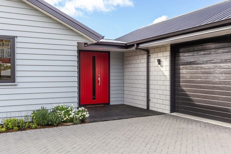 Property details for 11 Lochinvar Lane, Acacia Bay, Taupo, 3385