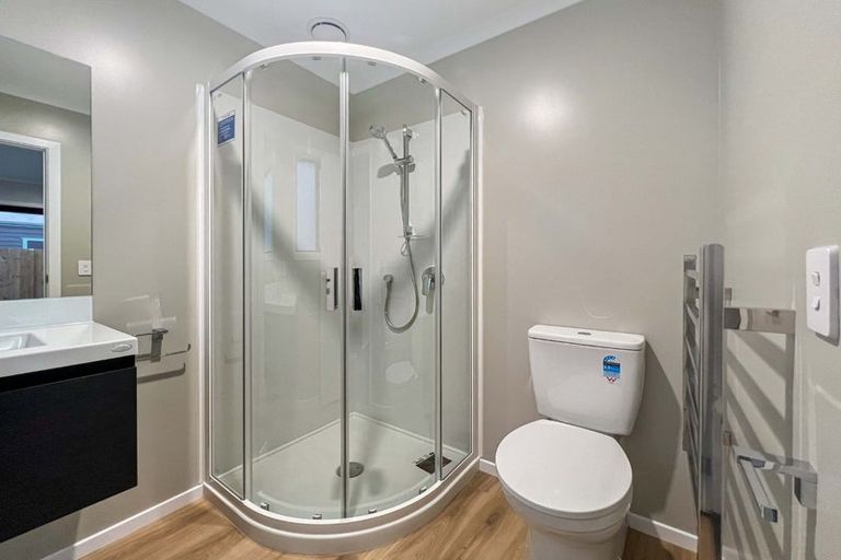 Photo of property in 10 Rotoiti Place, Paraparaumu, 5032