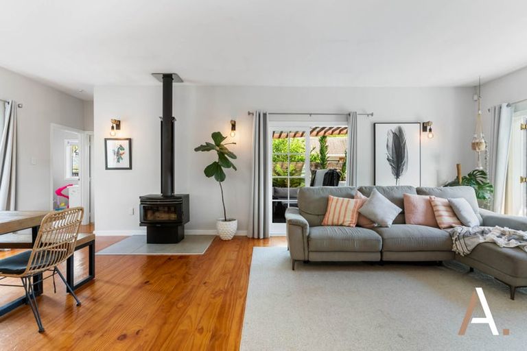 Photo of property in 13 Ross Martin Court, Conifer Grove, Takanini, 2112