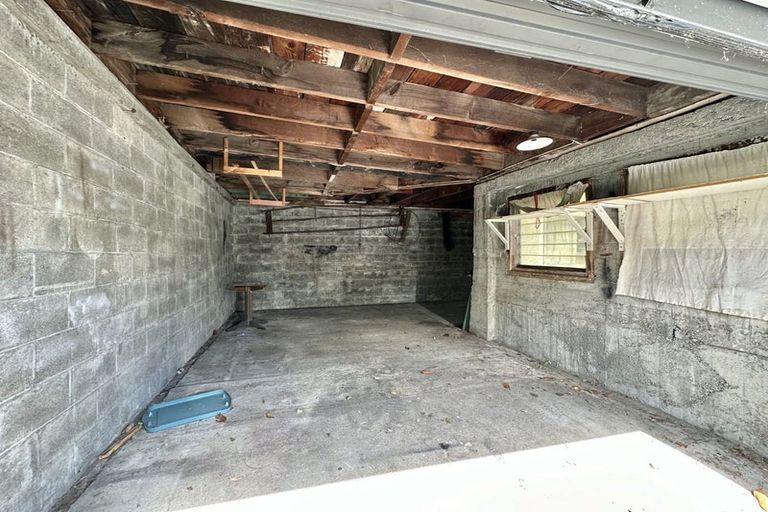 Photo of property in 84 Cambridge Terrace, Waterloo, Lower Hutt, 5011