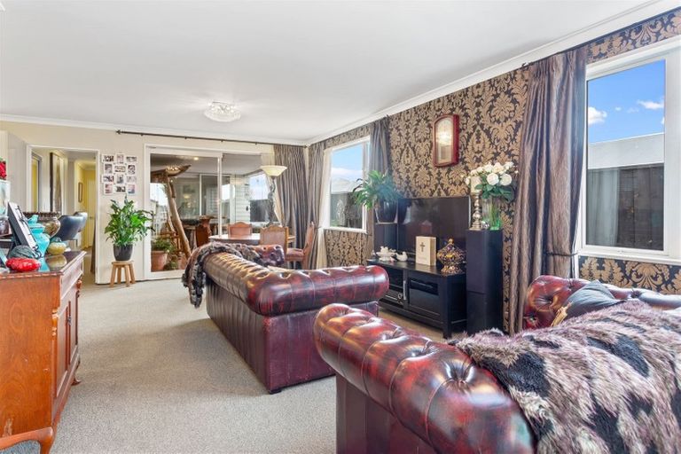 Photo of property in 13 Pounamu Place, Pegasus, 7612