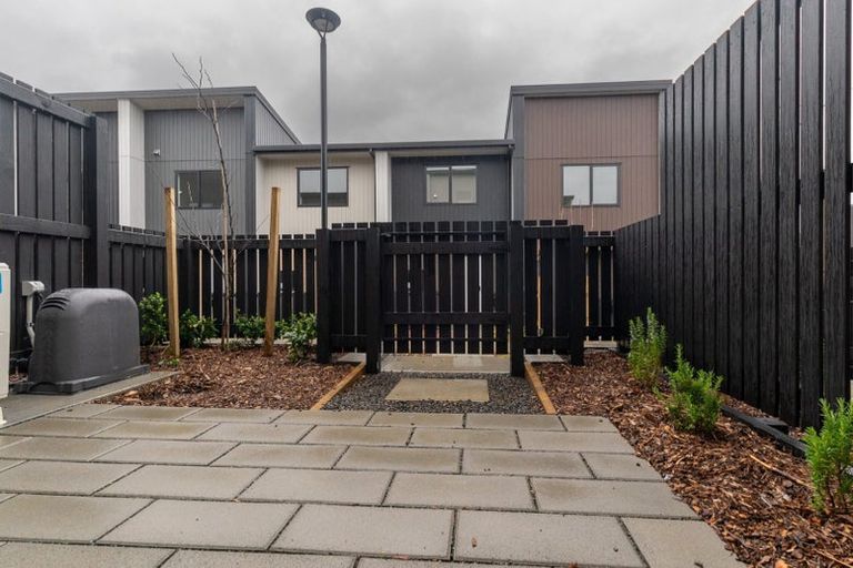 Photo of property in 12/476 West Coast Road, Glen Eden, Auckland, 0602