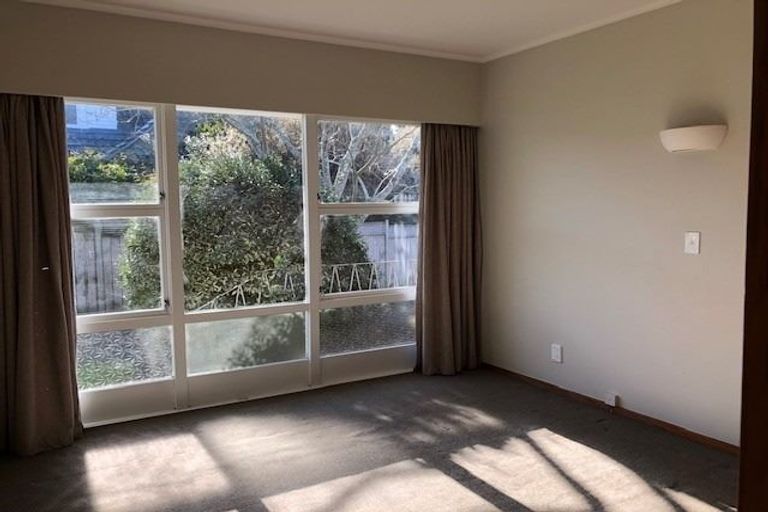 Photo of property in 2/11 Onepoto Road, Hauraki, Auckland, 0622