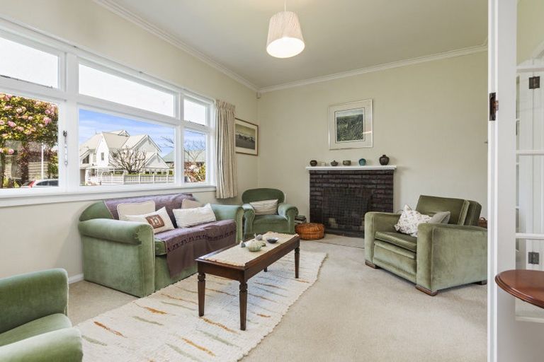 Photo of property in 8 Moana Street, Hokowhitu, Palmerston North, 4410