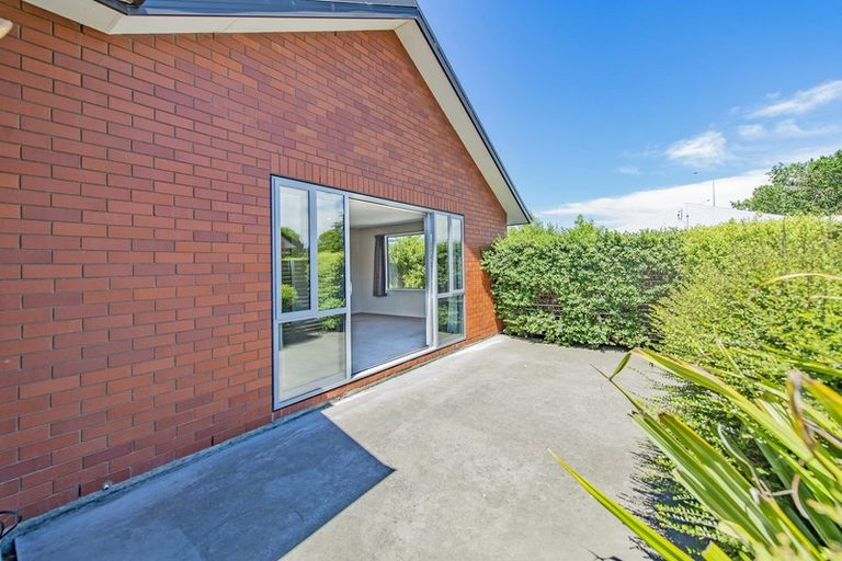 Photo of property in 8/190 Lincoln Road, Addington, Christchurch, 8024