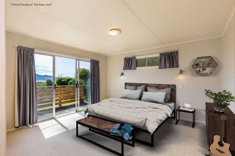 Photo of property in 15 Scenic Heights, Acacia Bay, Taupo, 3330