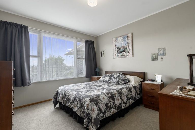 Photo of property in 14 Jonathon Street, Brookfield, Tauranga, 3110
