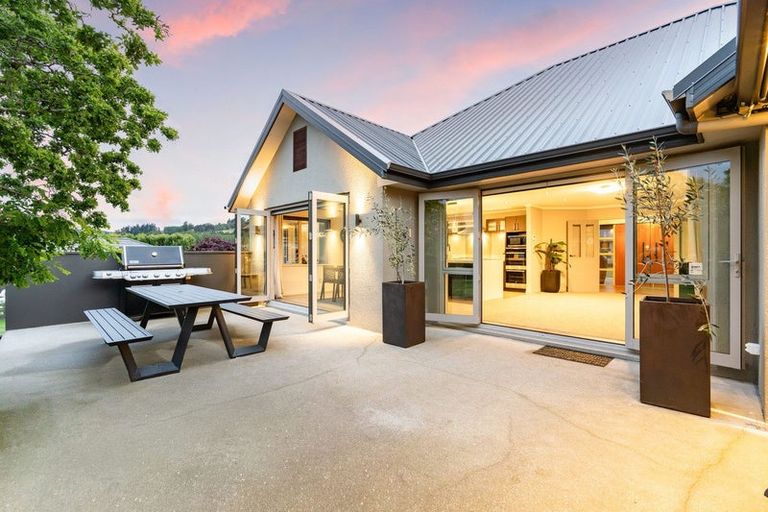 Photo of property in 5 Orchard Grove, East Taieri, Mosgiel, 9024