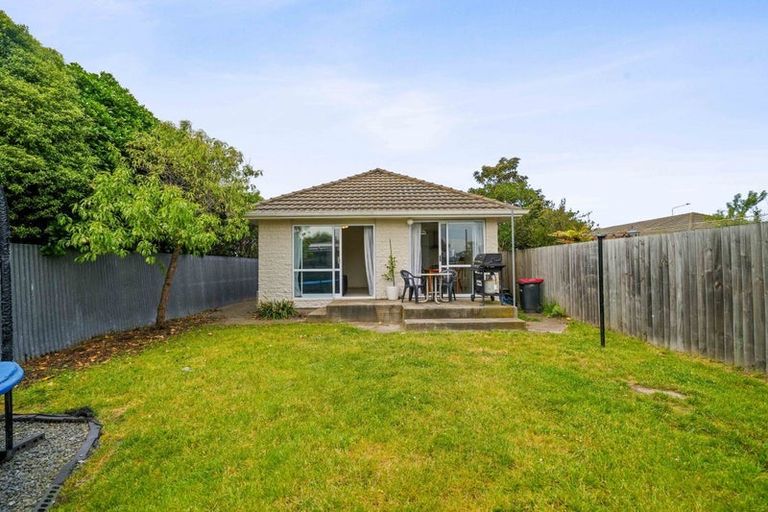 Photo of property in 2/118 Estuary Road, South New Brighton, Christchurch, 8062