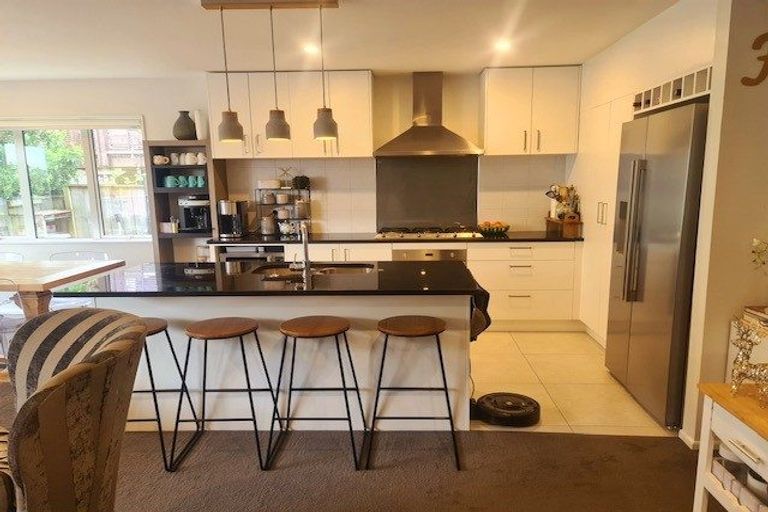 Photo of property in 6c Gibraltar Street, Howick, Auckland, 2014