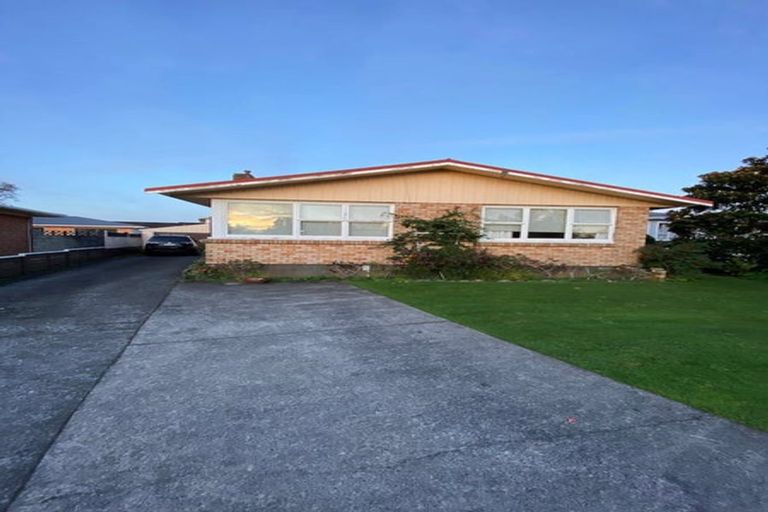 Photo of property in 241 Mangorei Road, Merrilands, New Plymouth, 4312