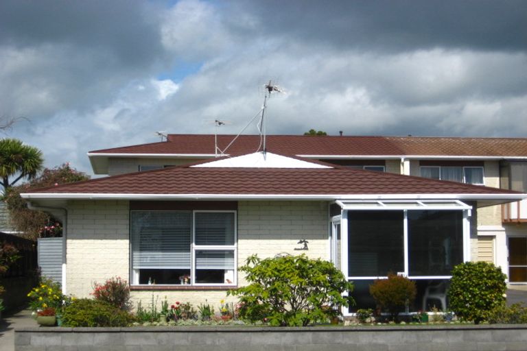 Photo of property in 57 Barrett Street, Westown, New Plymouth, 4310