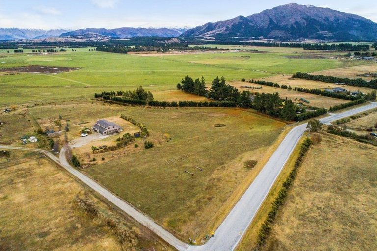 Photo of property in 92 Lachlan Avenue, Hawea Flat, Wanaka, 9382
