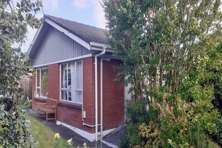 Photo of property in 1/163 View Road, Sunnyvale, Auckland, 0612