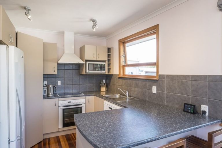 Photo of property in 38 Walton Road, Paraparaumu Beach, Paraparaumu, 5032