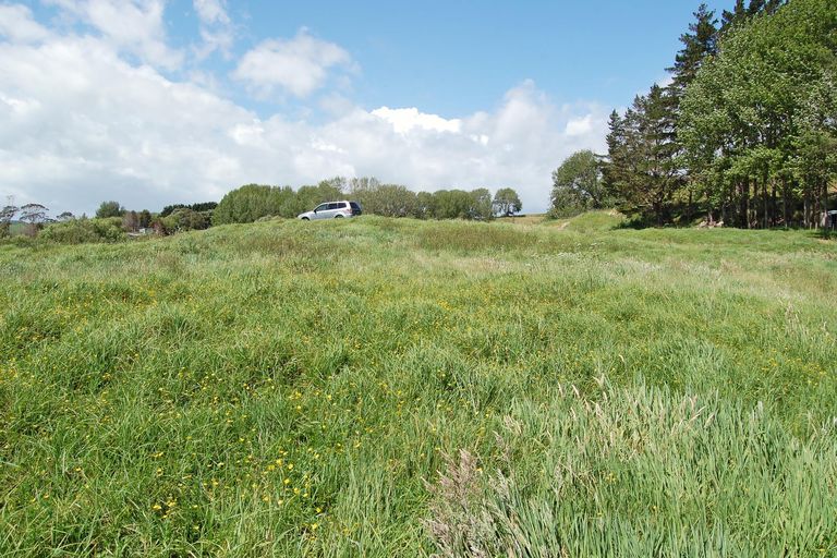 Photo of property in 962a Oneriri Road, Kaiwaka, 0573