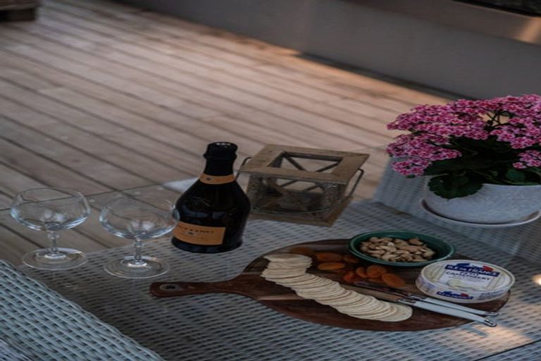 Photo of property in 52 Papaunahi Road, Bowentown, Waihi Beach, 3177