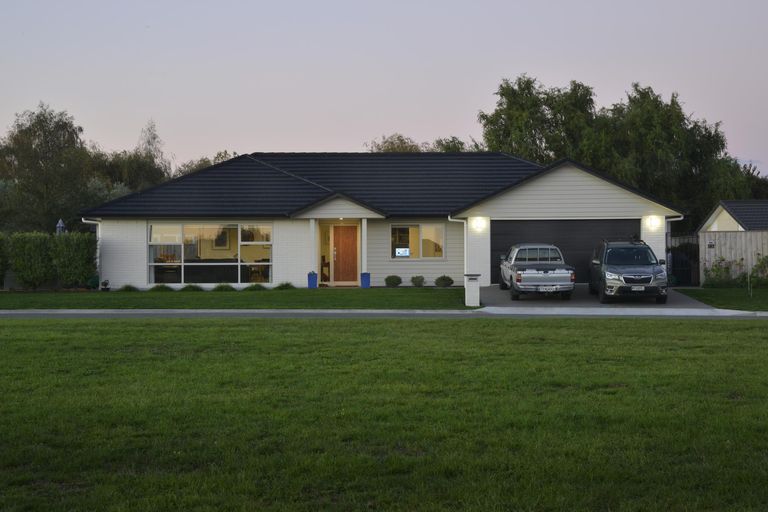 Photo of property in 64 Feist Street, Carterton, 5713