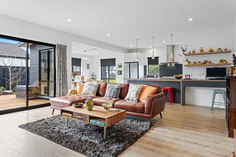 Photo of property in 7 Westpark Boulevard, Rangiora, 7400