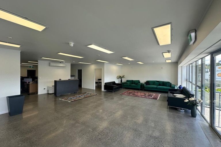 Photo of property in 1/415 Great South Road, Opaheke, Papakura, 2113