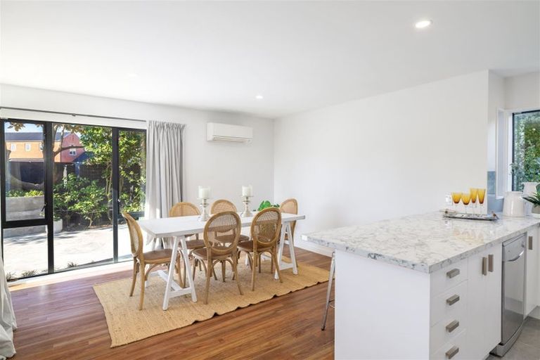 Photo of property in 2/57 Wairakei Road, Bryndwr, Christchurch, 8052