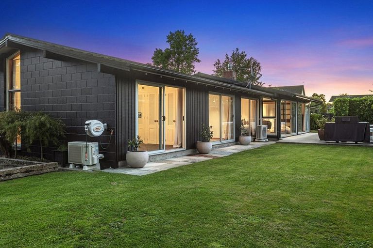 Photo of property in 33 Lynfield Avenue, Ilam, Christchurch, 8041