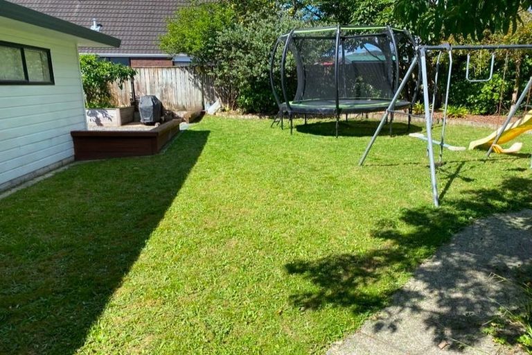 Photo of property in 12 Renata Road, Otaki, 5512