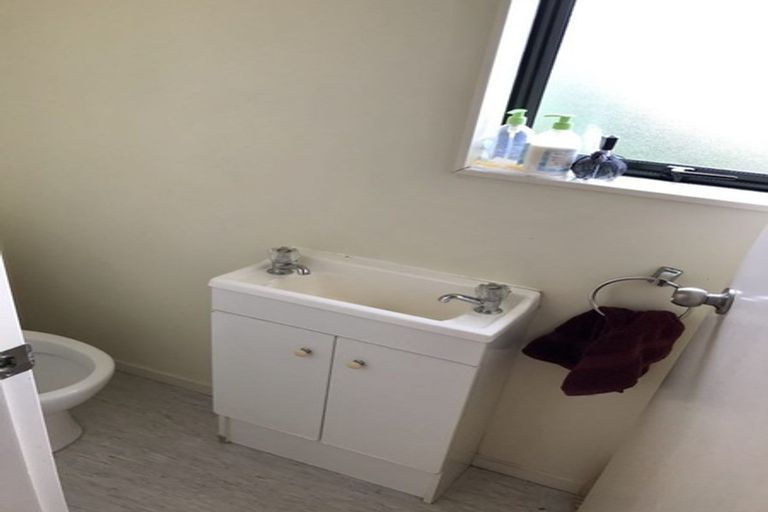 Photo of property in 32 Morere Street, Titahi Bay, Porirua, 5022