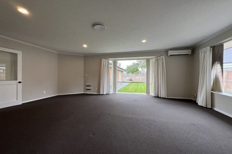 Photo of property in 6 Waddell Lane, Avondale, Christchurch, 8061