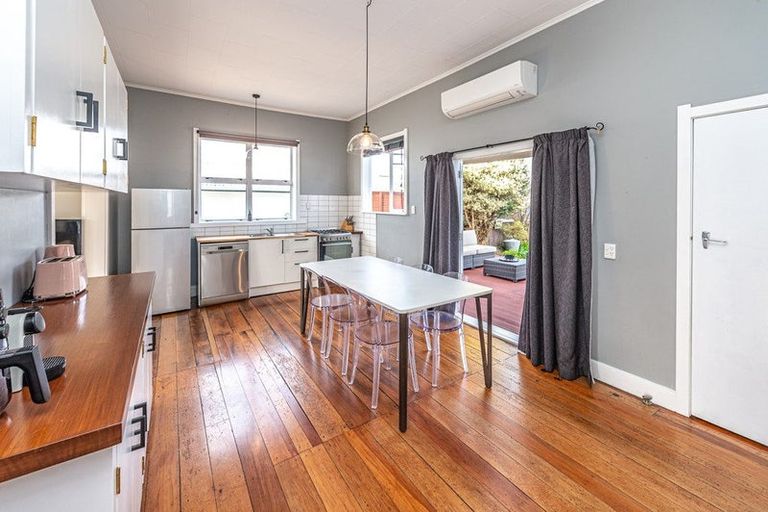 Photo of property in 24 Stark Street, Durie Hill, Whanganui, 4500