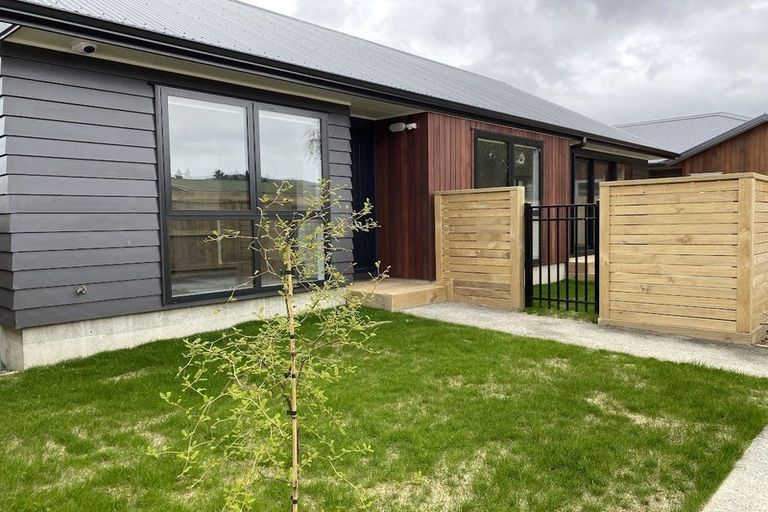 Photo of property in 9a Fitzherbert Road, Wainuiomata, Lower Hutt, 5014