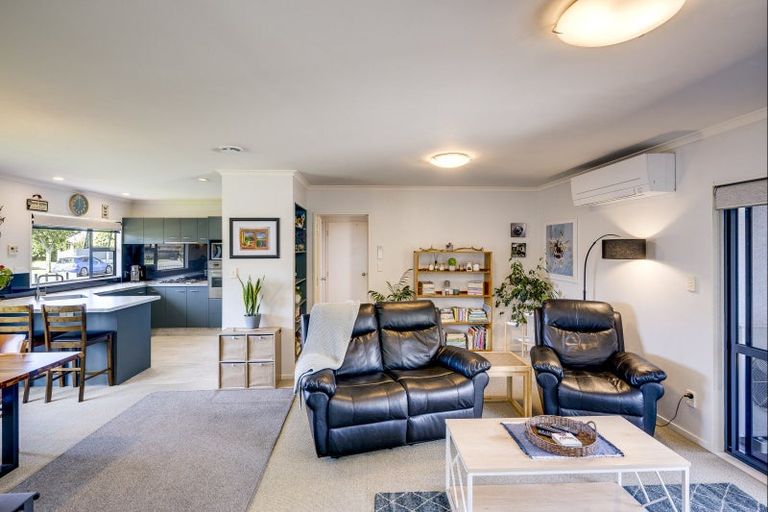 Photo of property in 27 King Street, Taradale, Napier, 4112