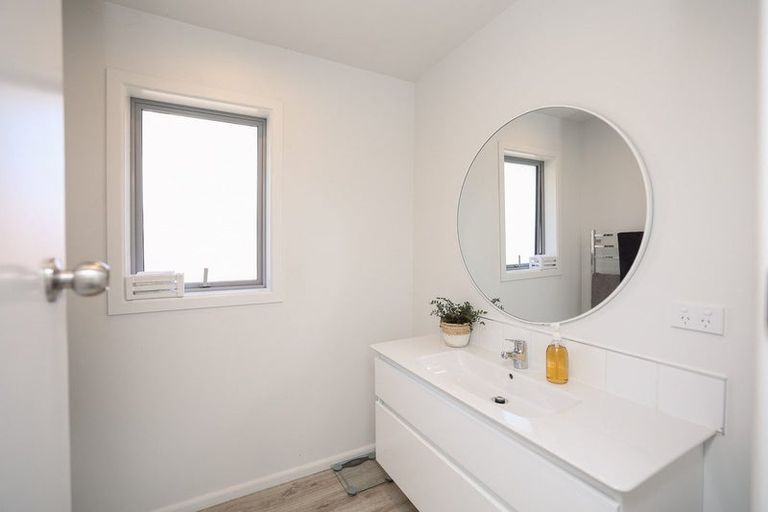 Photo of property in 80 Pacific Road, North New Brighton, Christchurch, 8083