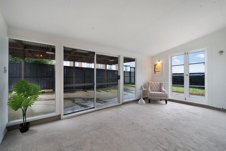 Photo of property in 174 Don Buck Road, Massey, Auckland, 0614