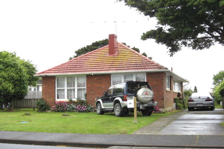 Photo of property in 35 Rosehill Drive, Rosehill, Papakura, 2113