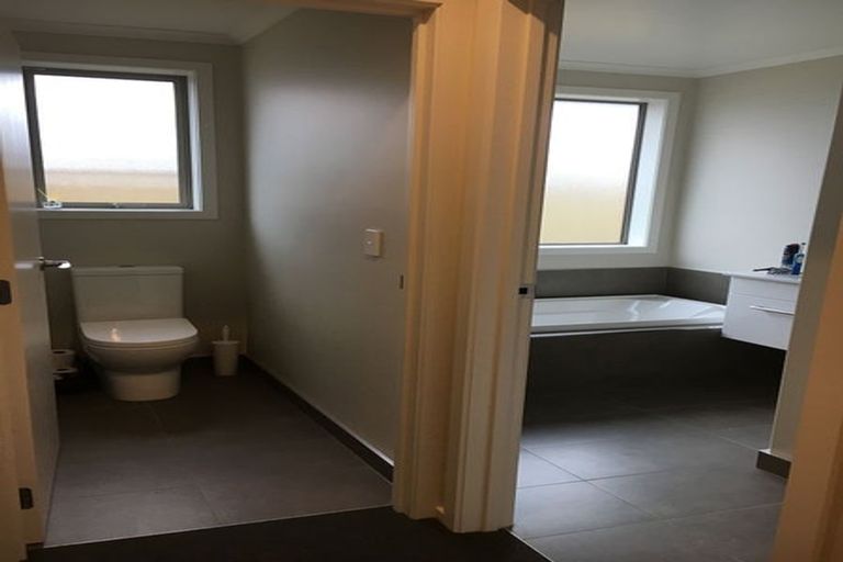 Photo of property in 10 Bradwell Crescent, Halswell, Christchurch, 8025