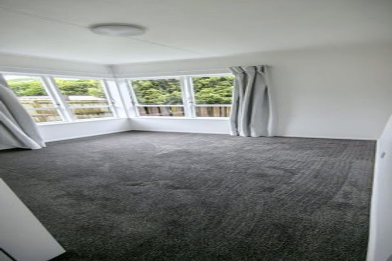 Photo of property in 107a Beechdale Crescent, Pakuranga Heights, Auckland, 2010