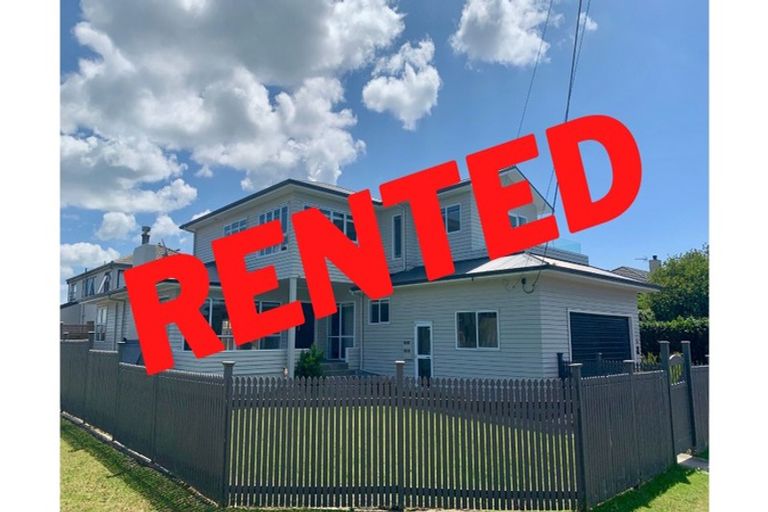 Photo of property in 65 Seacliffe Avenue, Belmont, Auckland, 0622