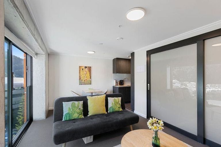 Photo of property in Frame Apartments, 902/111 Molesworth Street, Thorndon, Wellington, 6011