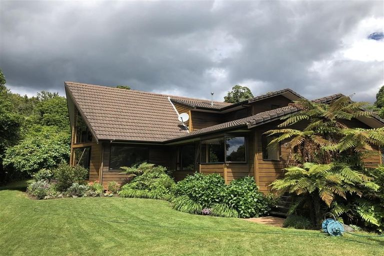 Photo of property in 24 Manu Grove, Waikanae, 5036