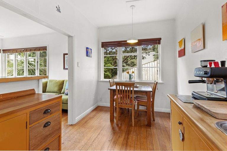 Photo of property in 24 Tannadyce Street, Strathmore Park, Wellington, 6022