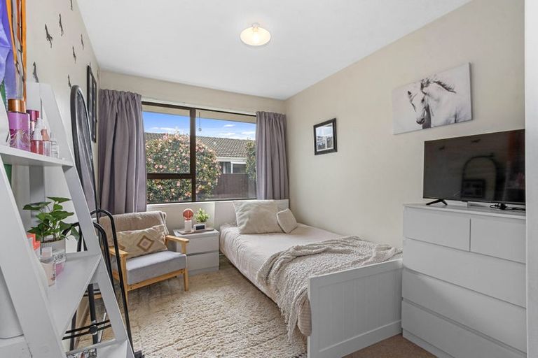 Photo of property in 2/62 Highsted Road, Bishopdale, Christchurch, 8053