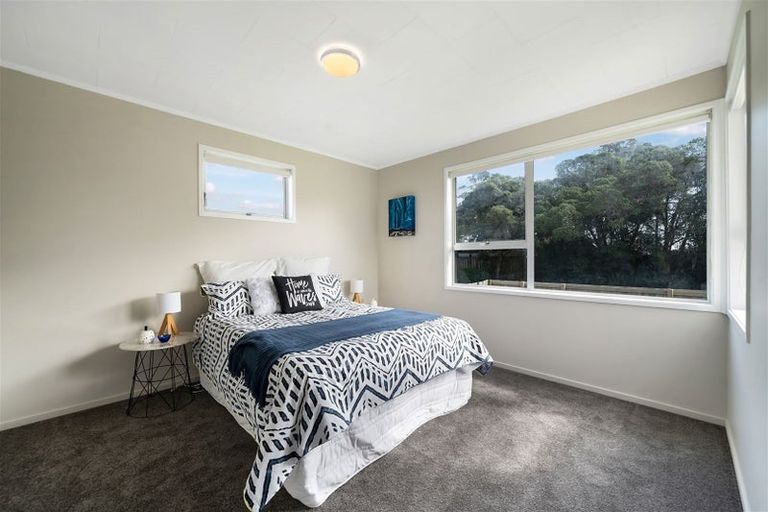 Photo of property in 24 Killington Crescent, Mangere, Auckland, 2022