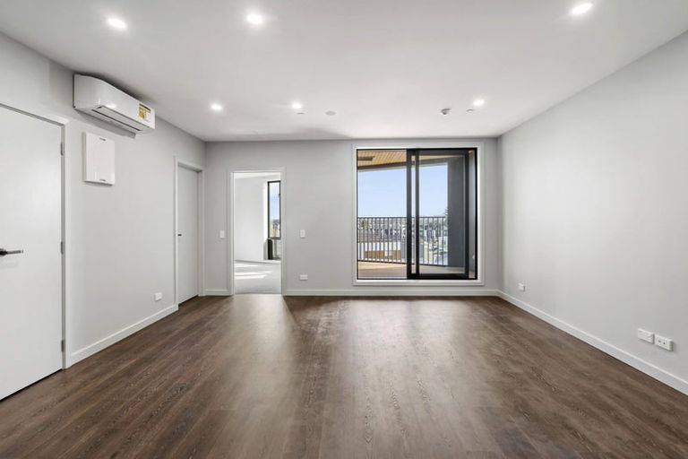 Photo of property in 407/2 Launch Road, Hobsonville, Auckland, 0616