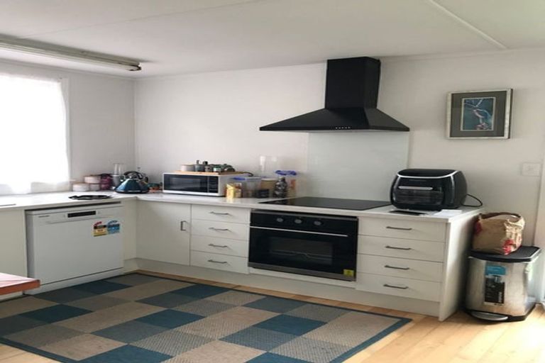 Photo of property in 47 The Esplanade, Eastern Beach, Auckland, 2012