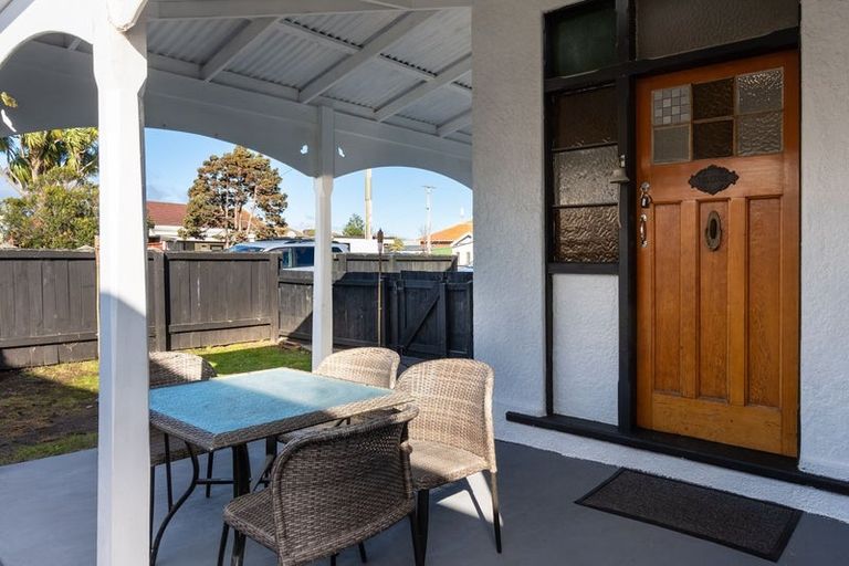 Photo of property in 52 Melbourne Street, South Dunedin, Dunedin, 9012