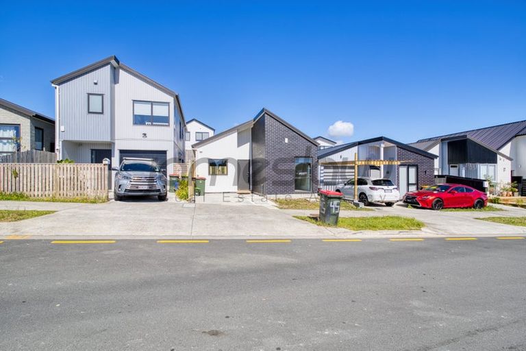 Photo of property in 45 Puwha Street, Massey, Auckland, 0614
