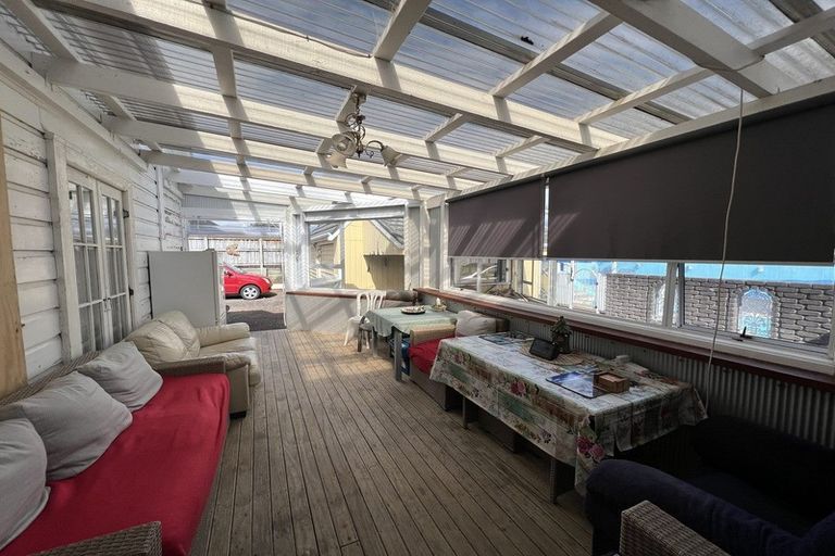 Photo of property in 7 Cracroft Street, Waitara, 4320